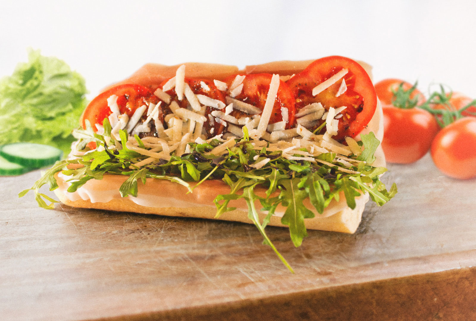 Produktfoto Italian Sub-Sandwich mit Parmaschinken, Rucola und Parmesan